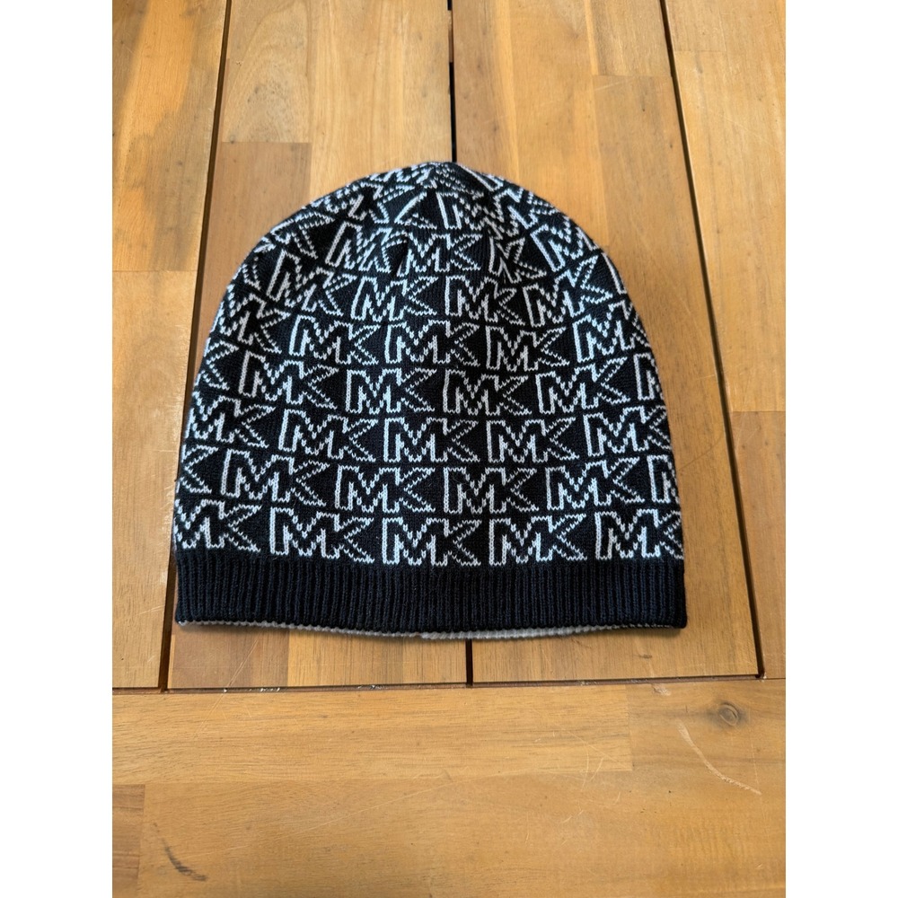 Michael Kors Reversible MK Logo Beanie Hat Black White Knit Monogram